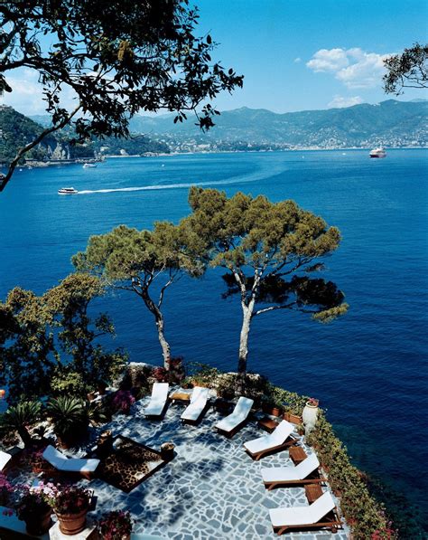 dolce gabbana portofino mujer|dolce and gabbana portofino house.